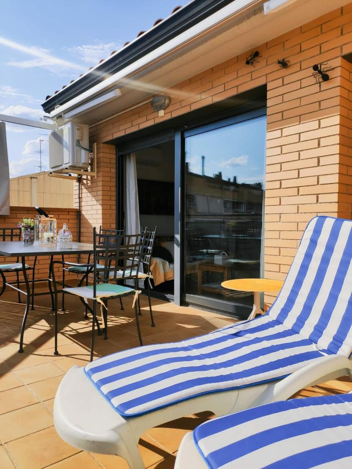 Апартаменты Acogedor Atico Duplex En Тремп Экстерьер фото